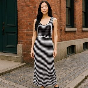 Max Studio Black and White Sleeveless Sheath Maxi Dress